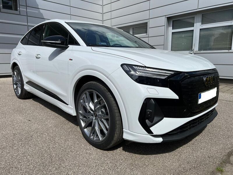 Gebraucht Audi Q4 Sportback e-tron S-Line 150 kW (204 PS) 2024 Gletscherweiß metallic SUV