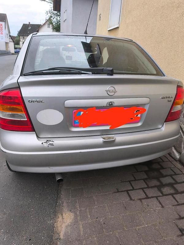 Silber Gebraucht 1998 Opel Astra Limousine | 900 € (Guter Preis) - Bild 1/3