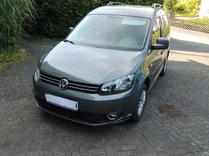 Grau Gebraucht 2011 VW Caddy Edition Van / Kleinbus | 9.900 € (Fairer Preis) - Bild 1/4