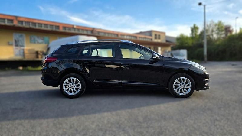 Gebraucht Renault Mégane III LIMITED Deluxe 116 PS (85 kW) 2015 Schwarz Limousine