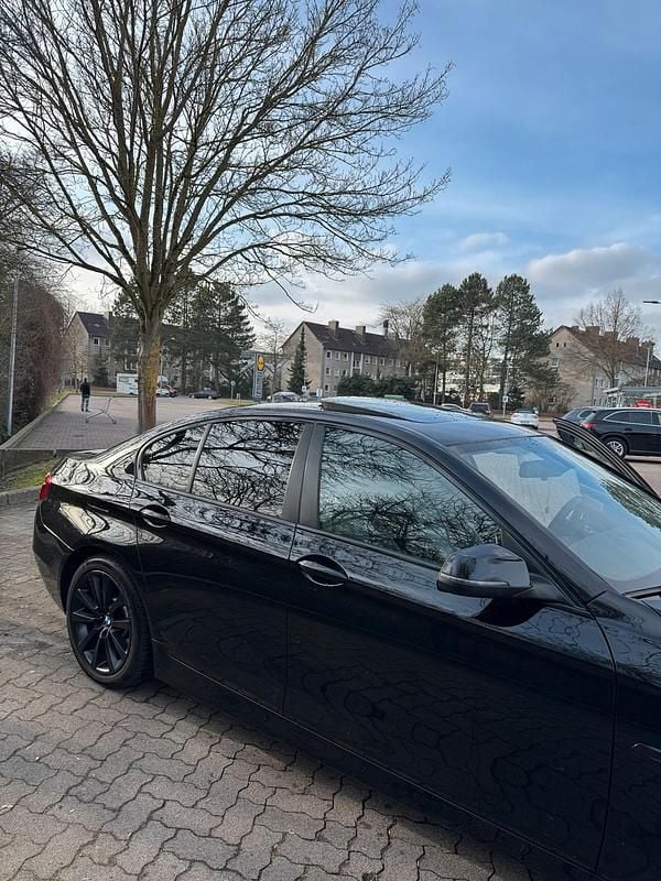 Gebraucht BMW 520 184 PS (135 kW) 2013 Schwarz Limousine