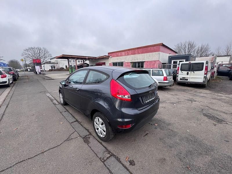 Gebraucht Ford Fiesta Trend 60 PS (44 kW) 2009 Grau Kleinwagen