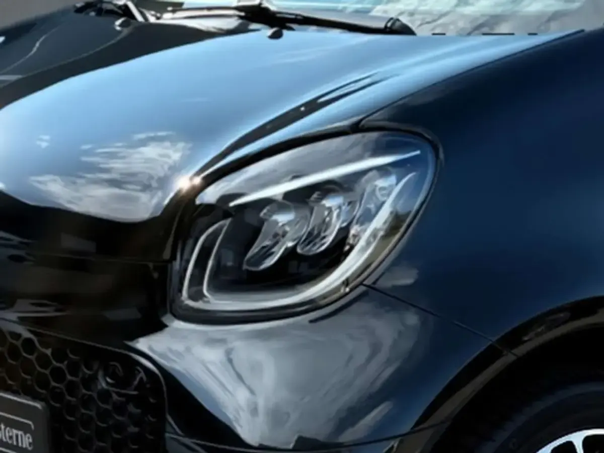 Gebraucht Smart ForTwo Electric Drive 60 kW (82 PS) 2023 Schwarz Cabrio
