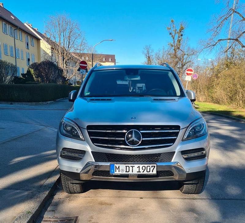 Gebraucht Mercedes ML350 258 PS (189 kW) 2013 Silber SUV