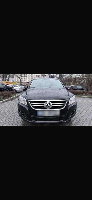 Gebraucht VW Tiguan 140 PS (102 kW) 2011 Schwarz SUV