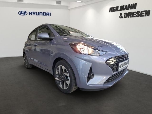 Gebraucht Hyundai i10 Trend 63 PS (46 kW) 2024 Grau Kleinwagen