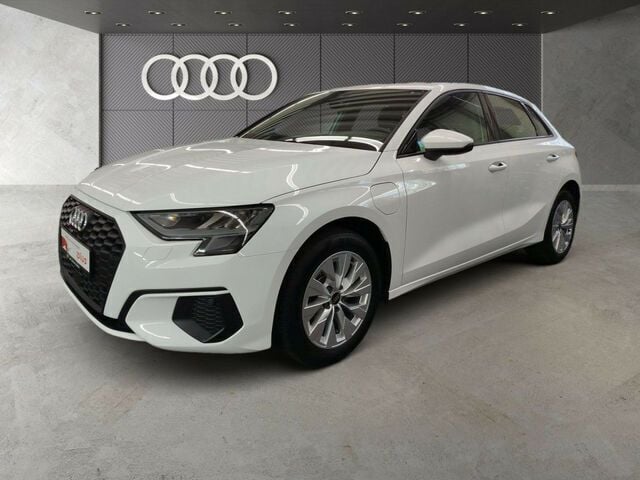 Andere farbe Gebraucht 2022 Audi A3 Sportback e-tron Limousine | 22.350 € (Fairer Preis) - Bild 1/2
