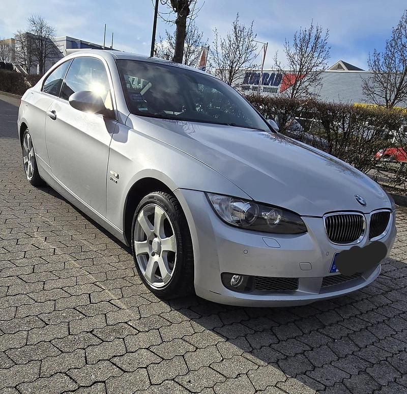 Silber Gebraucht 2008 BMW 335 Coupé | 14.500 € (Superpreis) - Bild 1/4