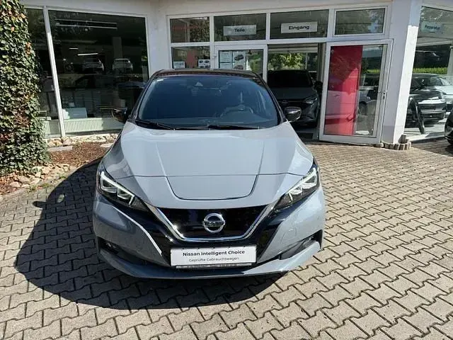 Gebraucht Nissan Leaf 360º 160 kW (218 PS) 2022 Grau Kleinwagen