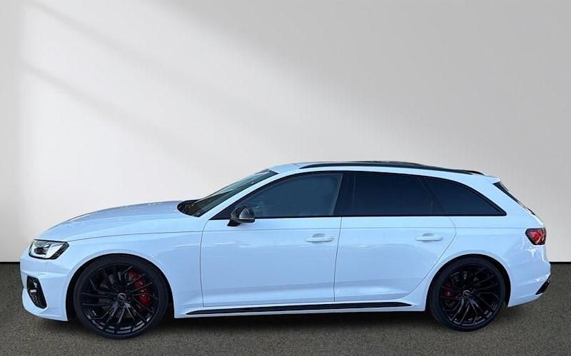Gebraucht Audi RS4 Ambiente 470 PS (345 kW) 2023 Gletscherweiß metallic Kombi