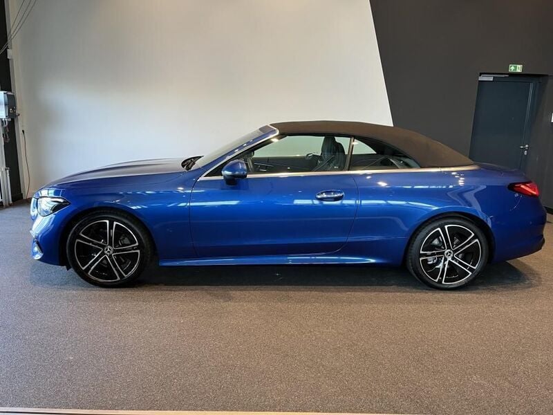 Gebraucht Mercedes CLE200 Avantgarde 204 PS (150 kW) 2024 Metalliclack spektralblau Cabrio