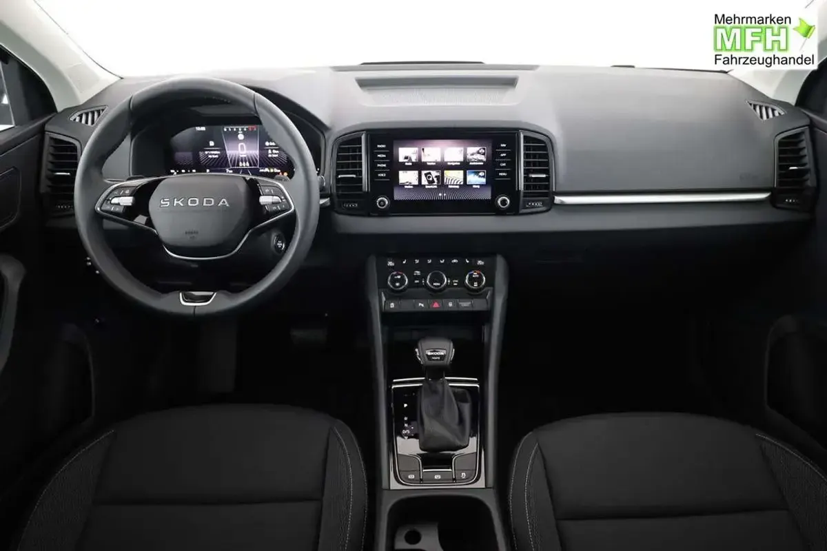 Neu Skoda Karoq Selection 150 PS (110 kW) 2026 Graphite grau metallic SUV