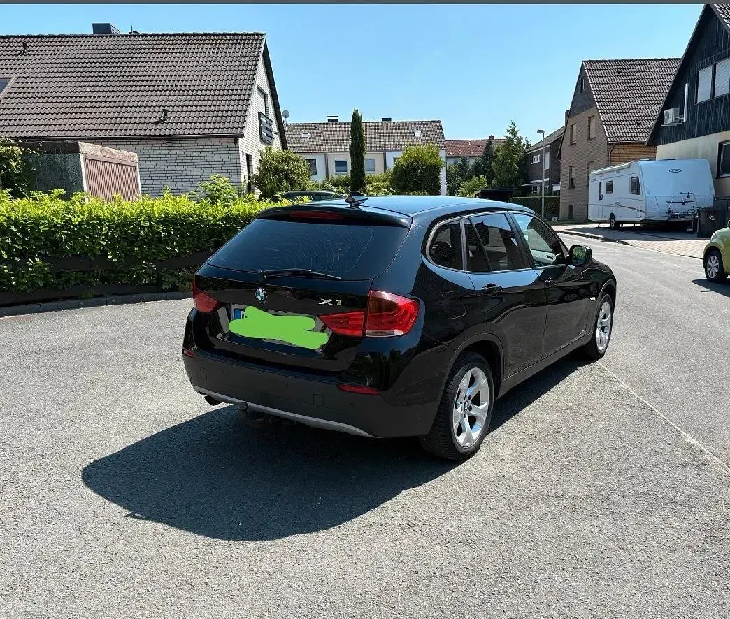 Gebraucht BMW X1 150 PS (110 kW) 2012 Schwarz SUV