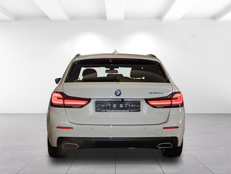 Gebraucht BMW 530 Sport Line 184 PS (135 kW) 2022 Weiß Kombi
