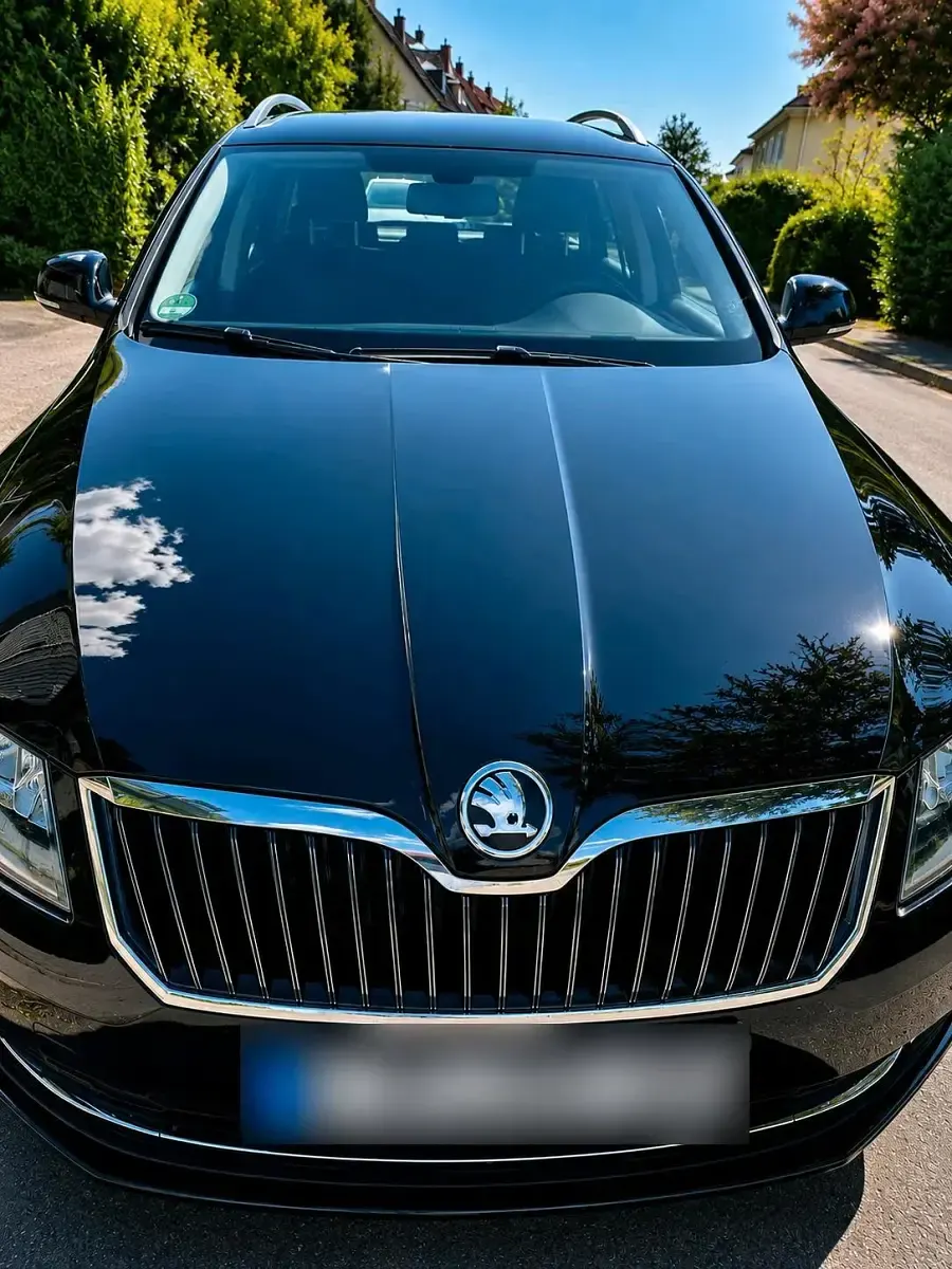 Gebraucht Skoda Superb Ambition 125 PS (91 kW) 2014 Schwarz Kombi