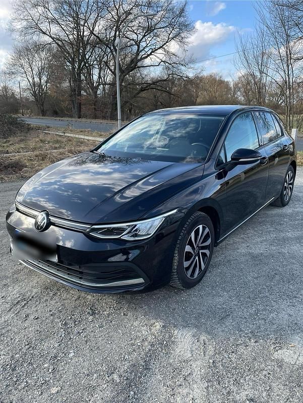 Gebraucht VW Golf VII Active 115 PS (84 kW) 2021 Schwarz Kleinwagen