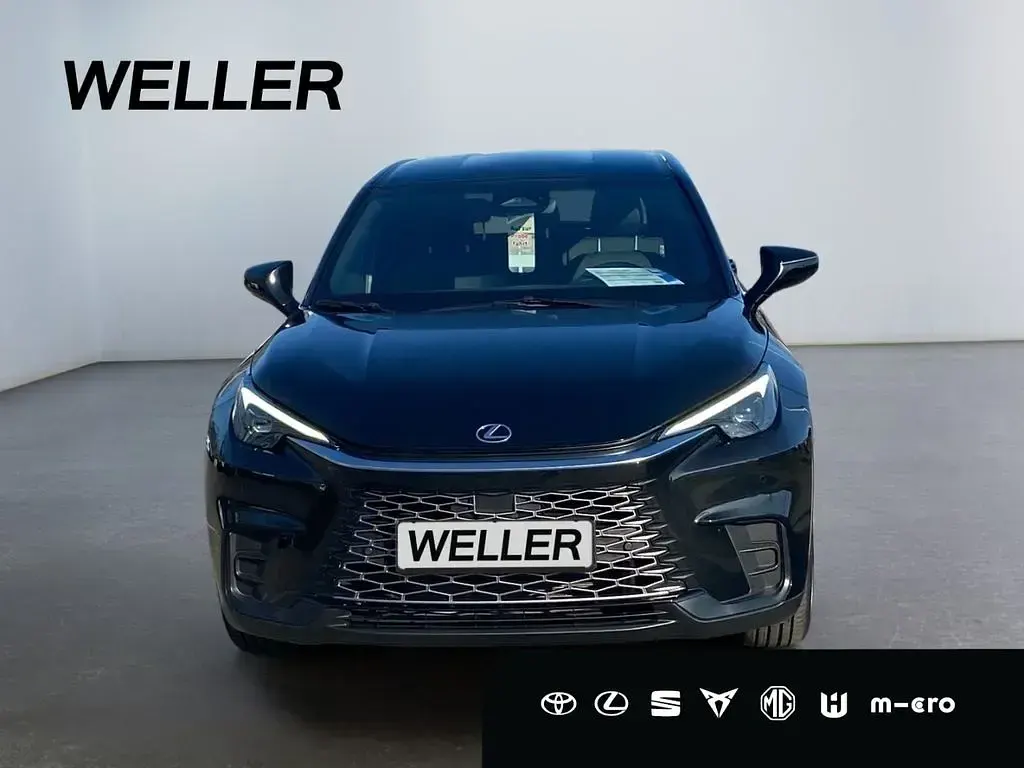 Neu Lexus LBX 136 PS (100 kW) 2026 Schwarz SUV