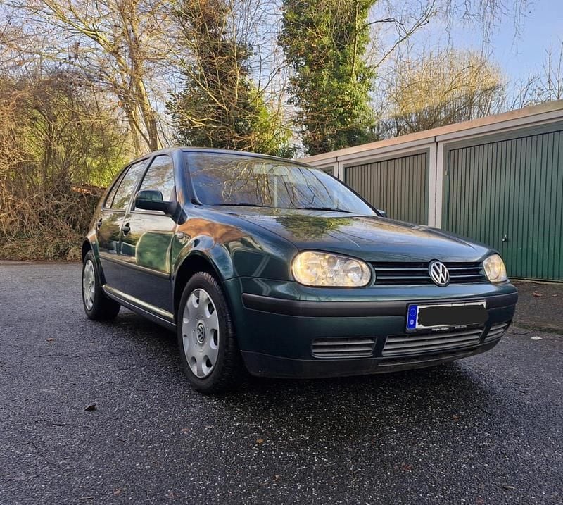 Grün Gebraucht 2001 VW Golf IV Kleinwagen | 2.100 € (Fairer Preis) - Bild 1/4