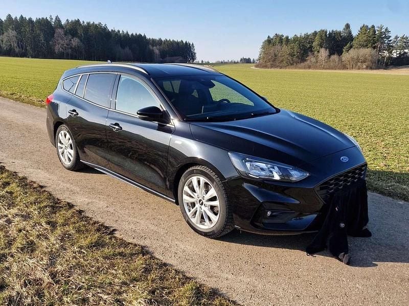 Gebraucht Ford Focus ST-Line 150 PS (110 kW) 2020 Schwarz Kombi