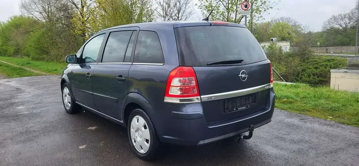 Gebraucht Opel Zafira Design Edition 110 PS (80 kW) 2011 Blau Van / Kleinbus