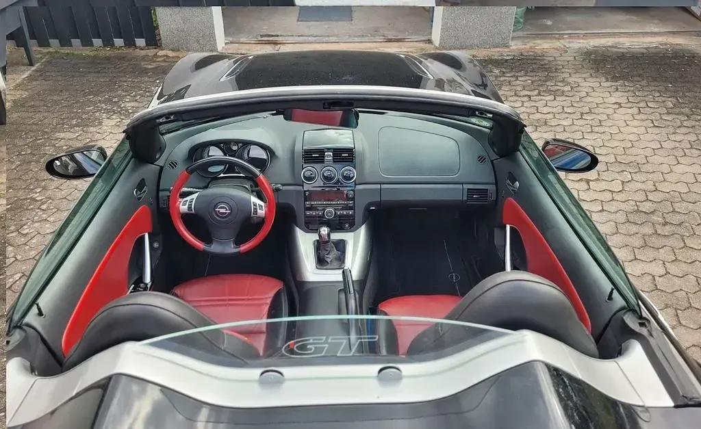 Gebraucht Opel GT 264 PS (194 kW) 2009 Schwarz Cabrio