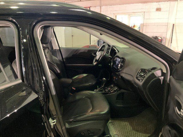 Gebraucht Jeep Compass Limited 170 PS (125 kW) 2018 Schwarz metallic SUV