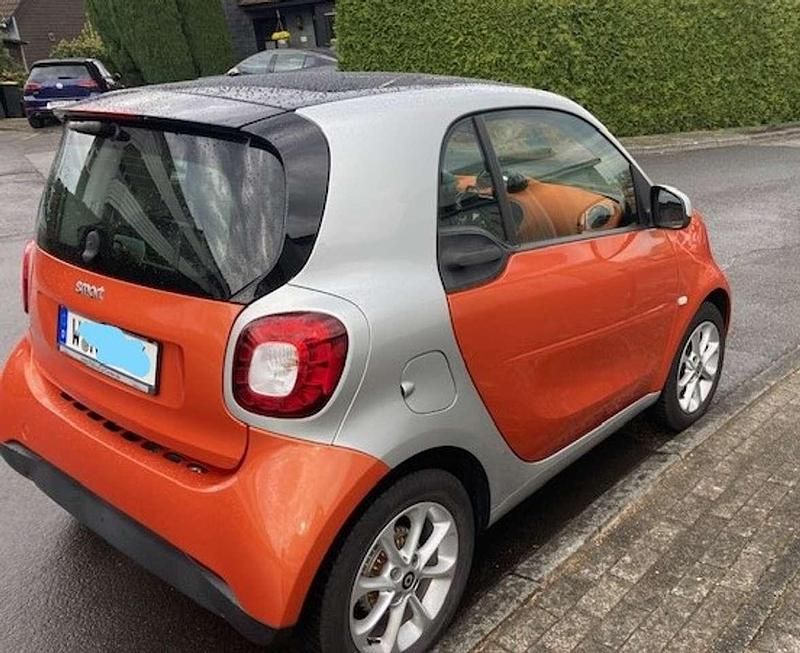 Gebraucht Smart ForTwo Coupé Passion 75 PS (55 kW) 2019 Orange Coupé