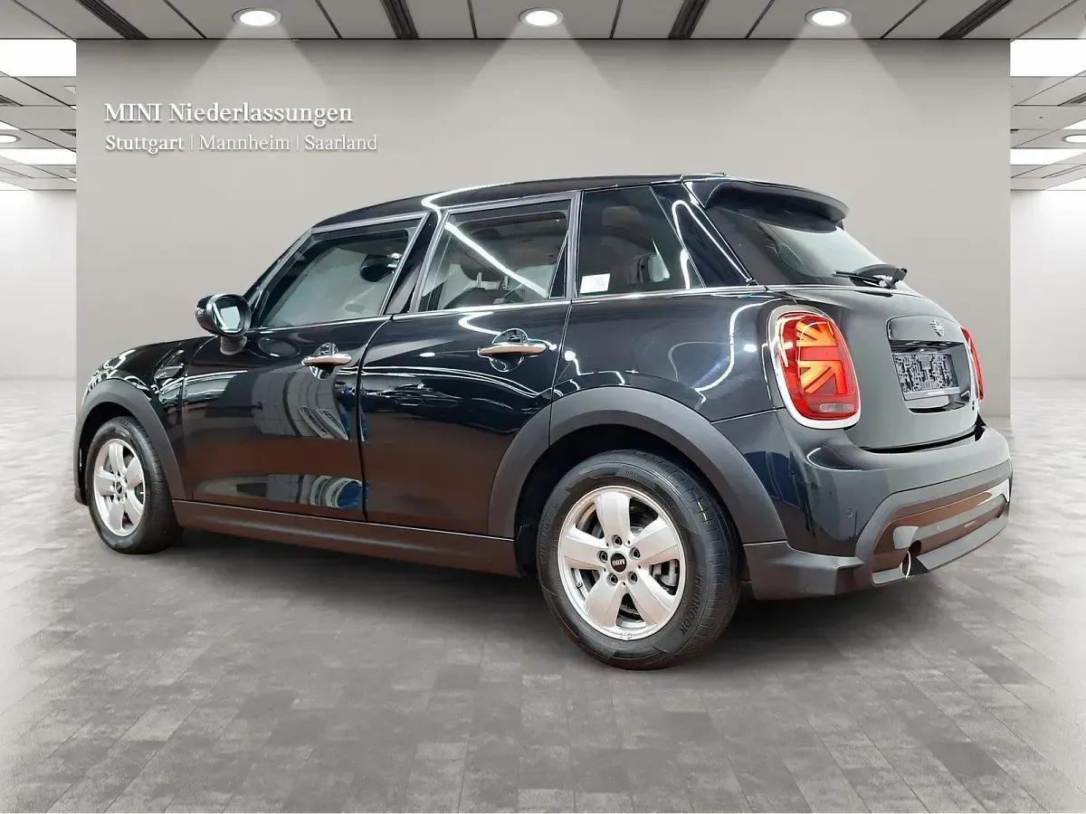 Gebraucht Mini Cooper 136 PS (100 kW) 2023 Schwarz Kleinwagen