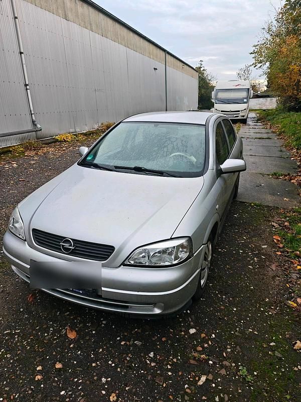 Silber Gebraucht 2002 Opel Astra Limousine | 650 € (Guter Preis) - Bild 1/4