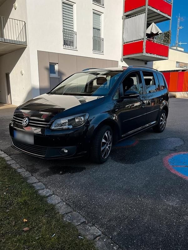 Gebraucht VW Touran 140 PS (102 kW) 2013 Schwarz Van / Kleinbus