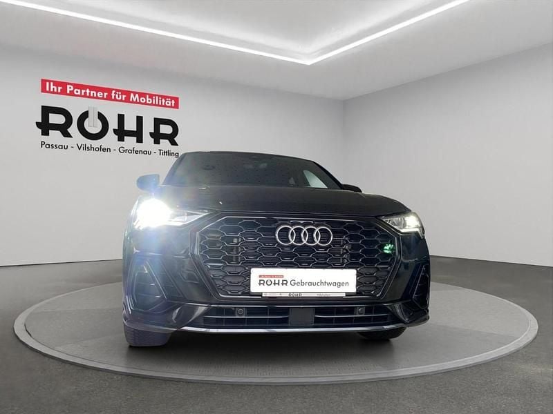 Gebraucht Audi Q3 Sportback S-Line 150 PS (110 kW) 2025 Mythosschwarz metallic SUV
