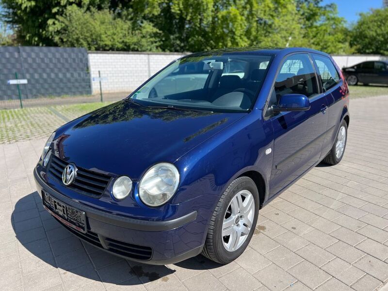 Blau Gebraucht 2003 VW Polo Comfortline Limousine | 1.999 € (Etwas zu teuer) - Bild 1/4