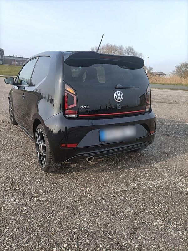 Gebraucht VW up! Beats 116 PS (85 kW) 2019 Schwarz Kleinwagen