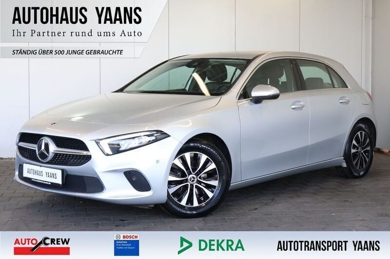 Silber Gebraucht 2022 Mercedes A180 Progressive Limousine | 22.289 € (Superpreis) - Bild 1/4