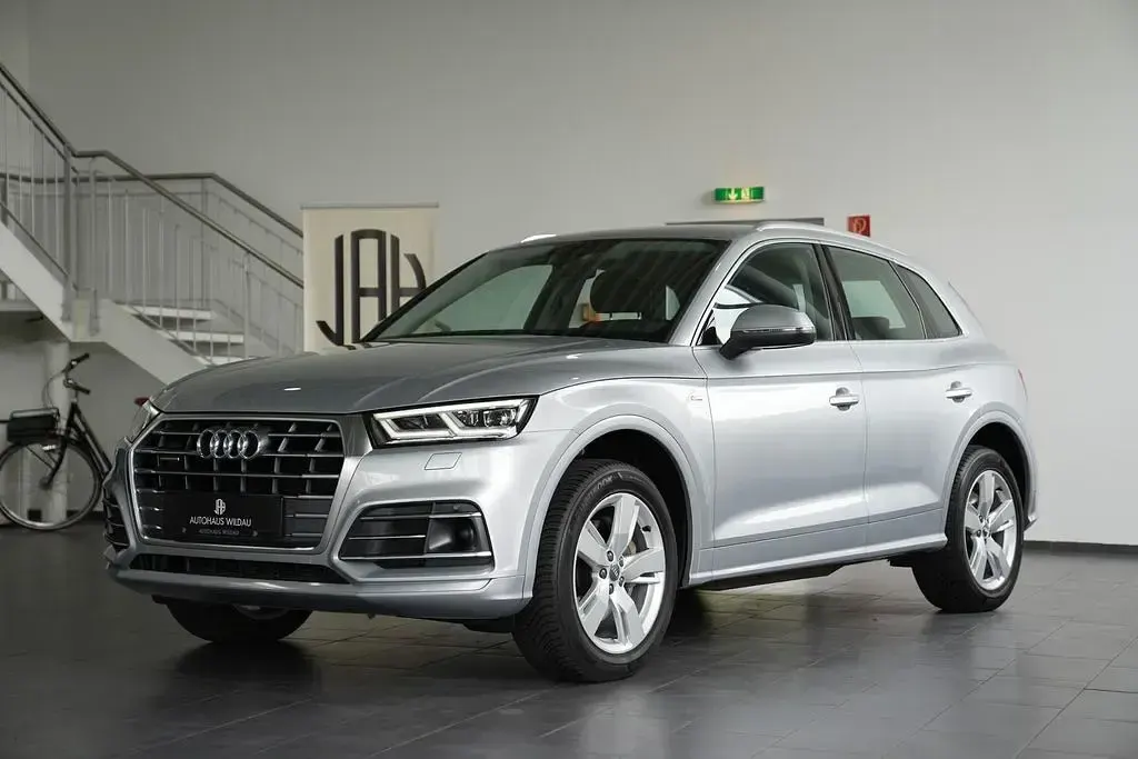 Gebraucht Audi Q5 S-Line 190 PS (139 kW) 2019 Florettsilber SUV