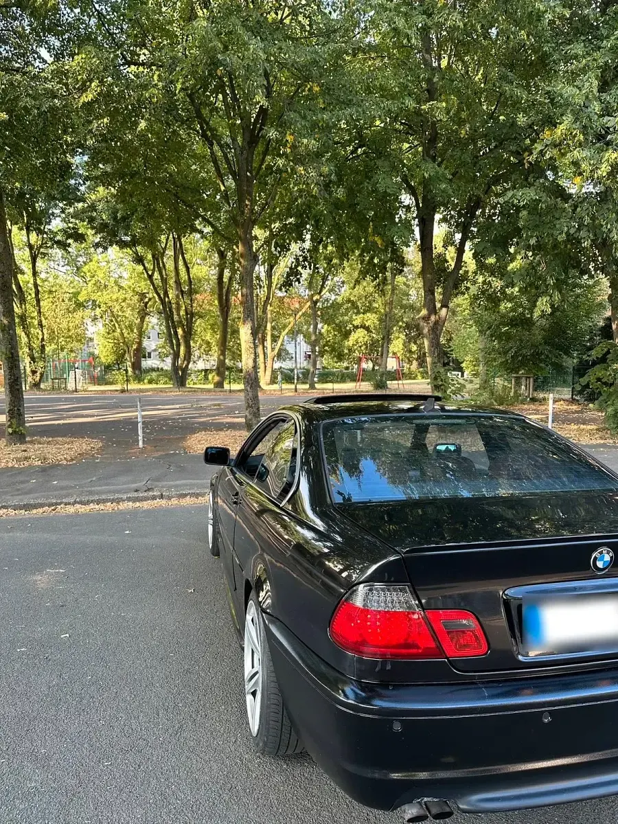 Gebraucht BMW 325 M Sport 192 PS (141 kW) 2001 Schwarz Coupé
