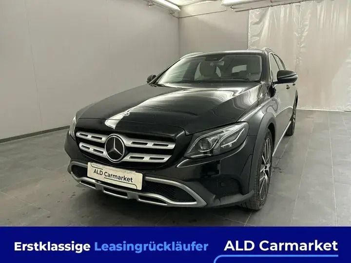 Schwarz Gebraucht 2019 Mercedes E220 Avantgarde Kombi | 30.980 € (Fairer Preis) - Bild 1/4