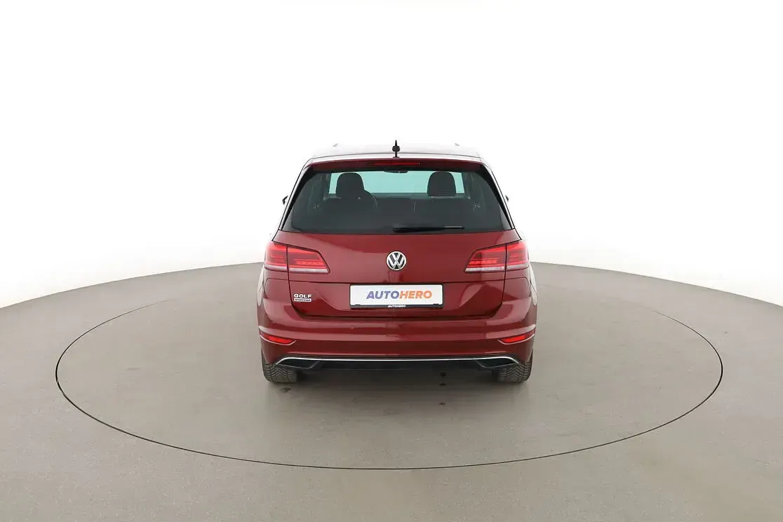 Gebraucht VW Golf Sportsvan Join 131 PS (96 kW) 2018 Rot Van / Kleinbus