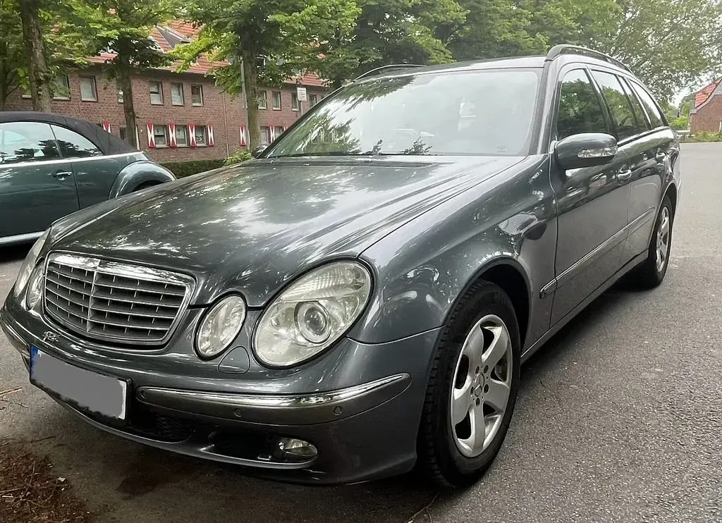 Gebraucht Mercedes E320 Elegance 224 PS (164 kW) 2006 Grau Limousine