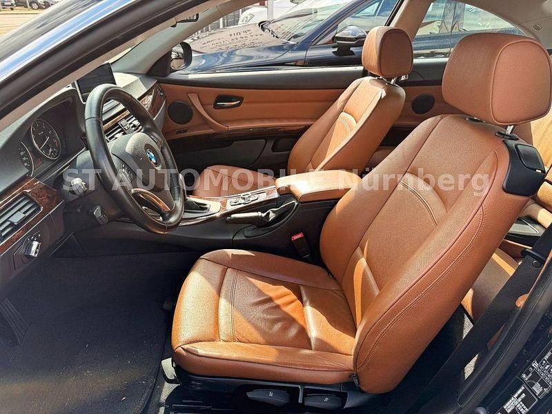 Gebraucht BMW 320 Sport Line 170 PS (125 kW) 2012 Schwarz Coupé