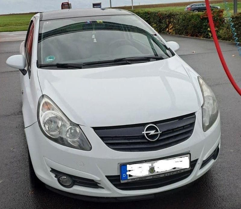 Gebraucht Opel Corsa Sport 101 PS (74 kW) 2010 Weiß Kleinwagen