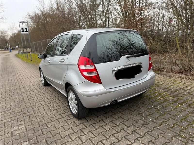 Gebraucht Mercedes A180 Elegance 109 PS (80 kW) 2008 Silber Kleinwagen
