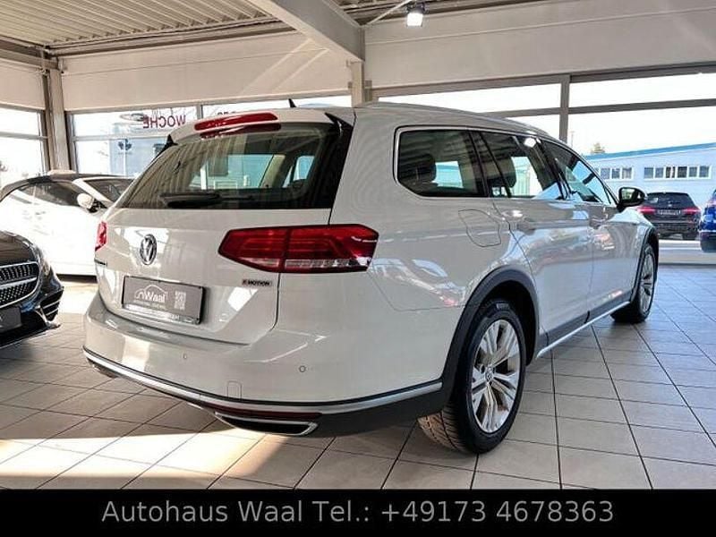 Gebraucht VW Passat Alltrack 190 PS (139 kW) 2018 Pure white Kombi