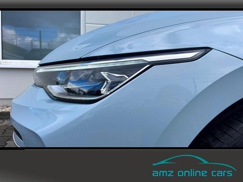Neu VW Golf VIII Style 150 PS (110 kW) 2025 Blau Kombi