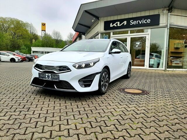 Gebraucht Kia Ceed 141 PS (103 kW) 2024 Andere farbe Kleinwagen