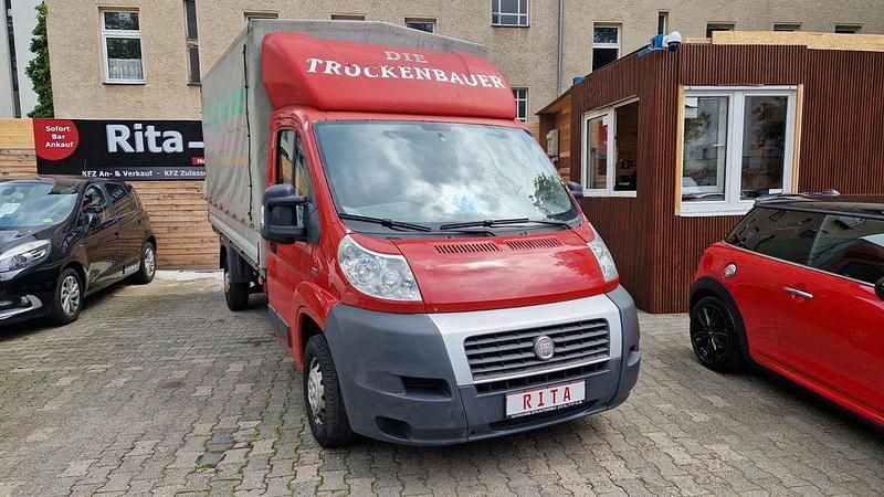 Gebraucht Fiat Ducato 120 PS (88 kW) 2011 Rot Van
