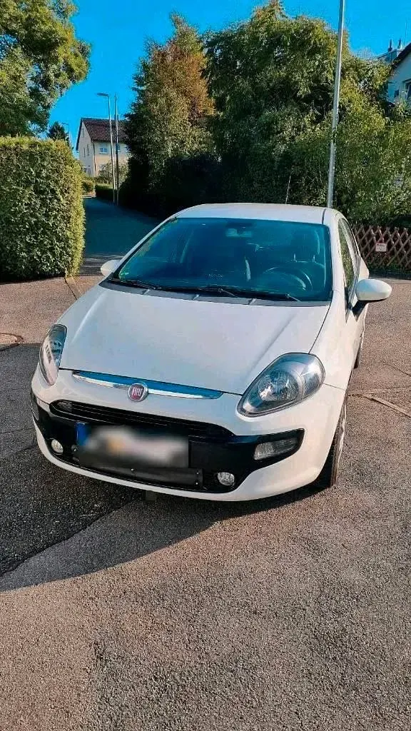 Gebraucht Fiat Punto Evo 77 PS (56 kW) 2011 Weiß Kleinwagen