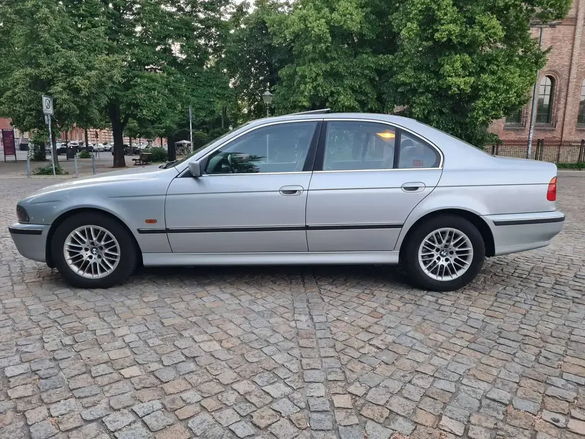 Gebraucht BMW 520 150 PS (110 kW) 1997 Silber Limousine