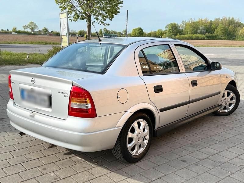 Second-hand Opel Astra 2001 Gri Berlinǎ