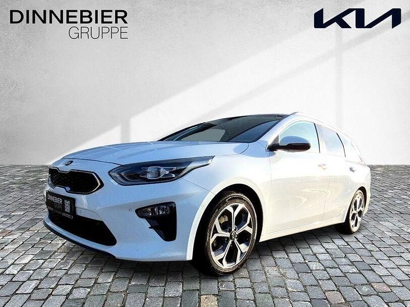 Gebraucht Kia Ceed Spirit 140 PS (102 kW) 2020 Weiß Kleinwagen